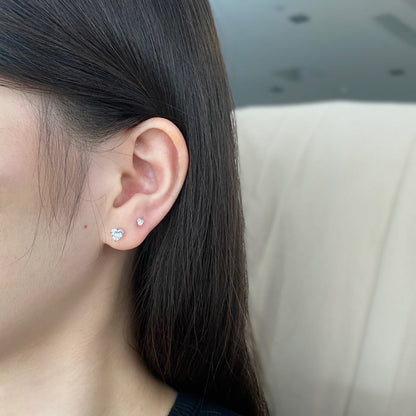 [Echo Fine ]Sparkling Heart Shaped Simple Earrings