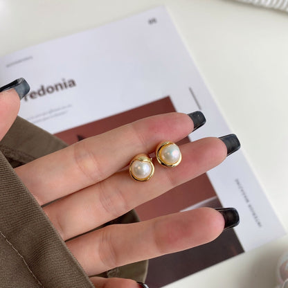 [Echo Fine ]Dainty Bread Pearl Earrings