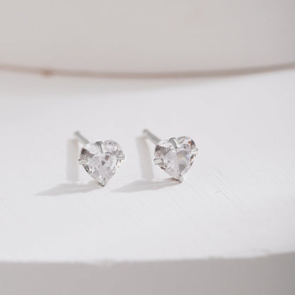 [Echo Fine ]Sparkling Heart Shaped Simple Earrings