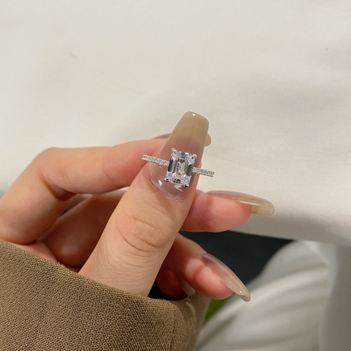[Echo Fine ]2.0 Carat Scintillating Ornate Radiant Cut Party Ring