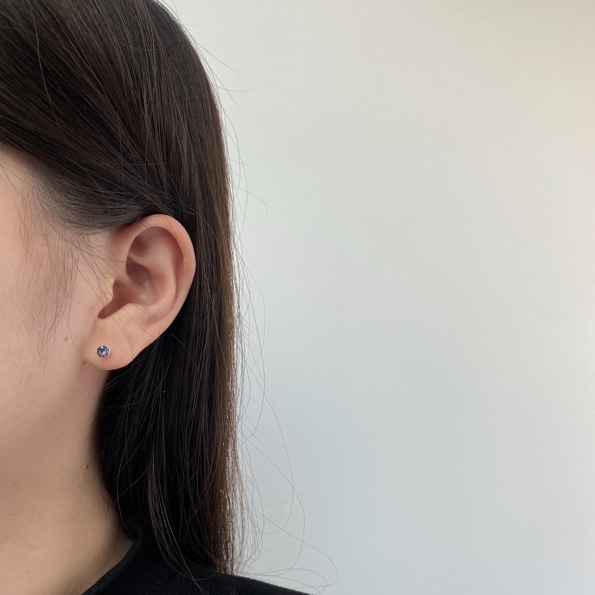 [Echo Fine ]Sparkling Colorful Round Shape Earrings