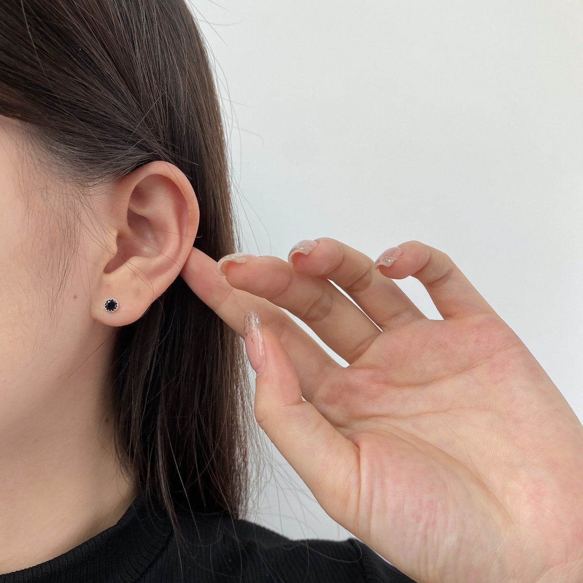 [Echo Fine ]Sparkling Colorful Round Shape Earrings