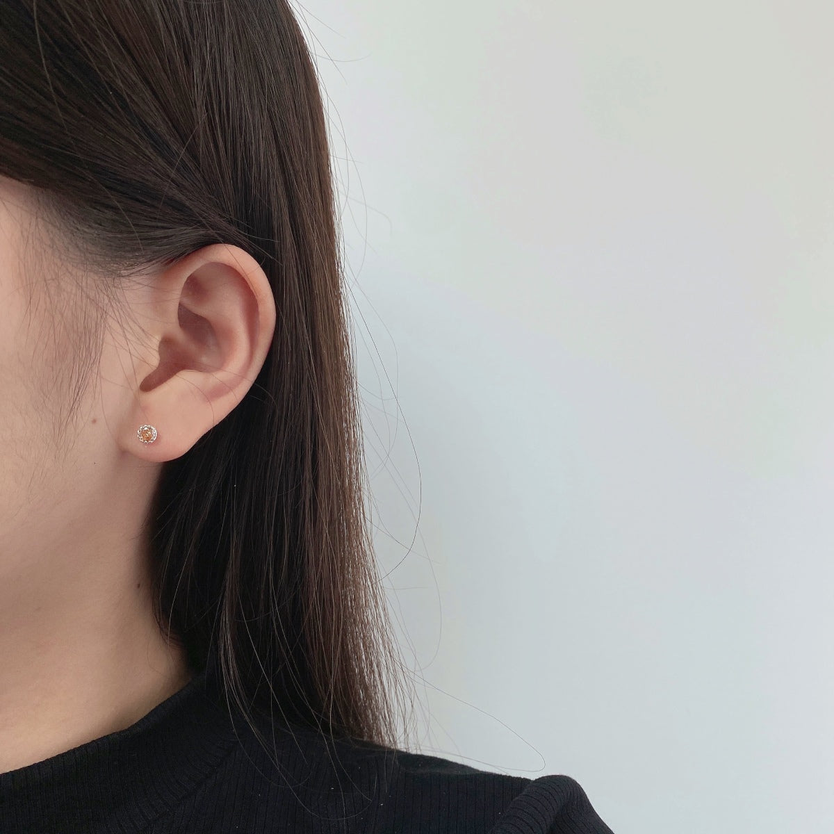 [Echo Fine ]Sparkling Colorful Round Shape Earrings