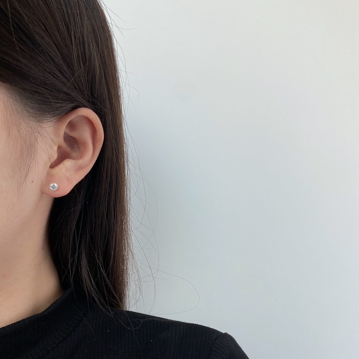 [Echo Fine ]Sparkling Colorful Round Shape Earrings