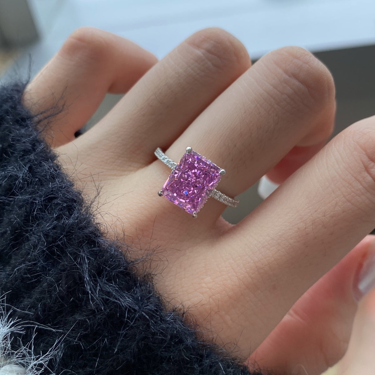 [Echo Fine ]4.0 Carat Luxurious Engagement Ring