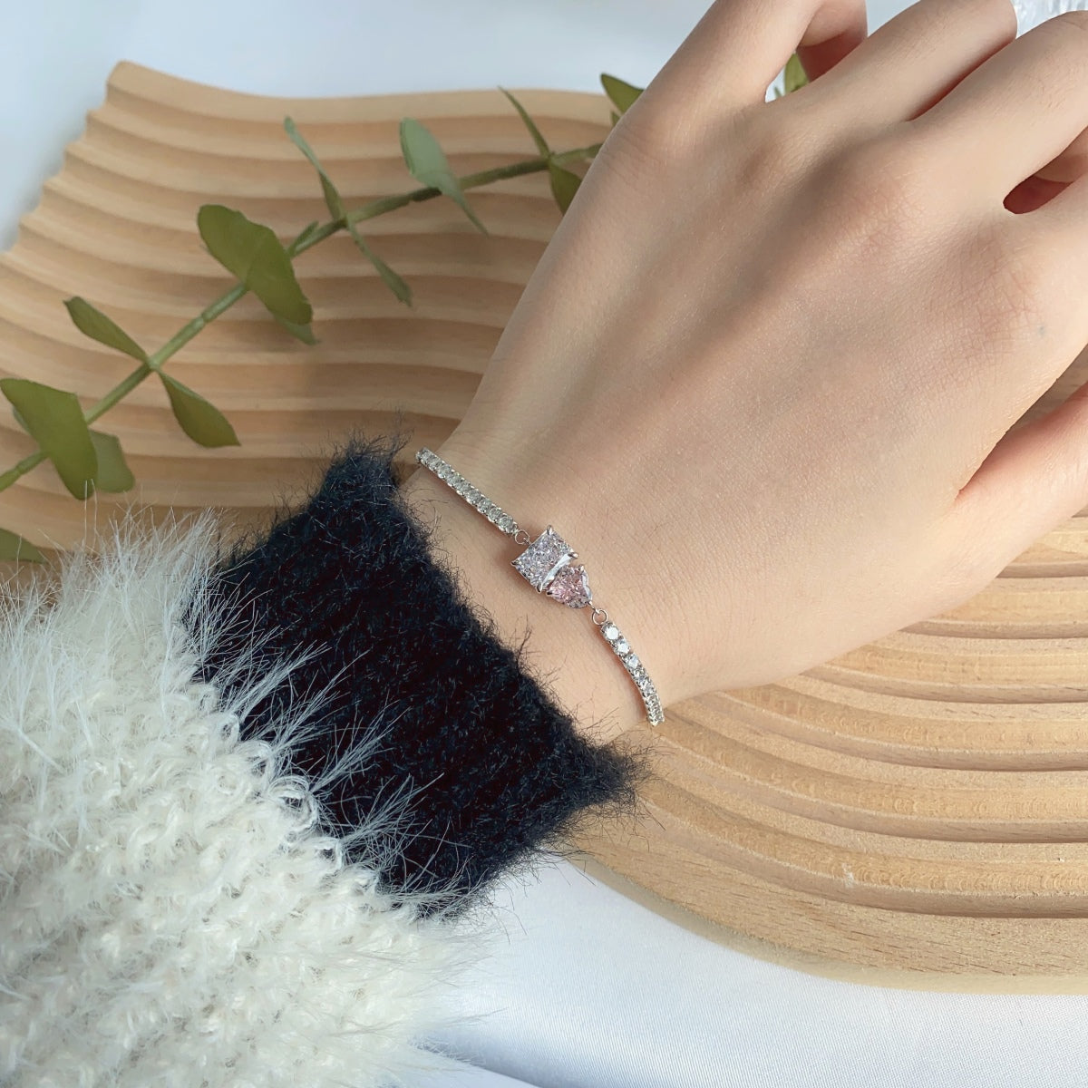 [Echo Fine ]Dazzling Unique Multi Shape Lover Bracelet