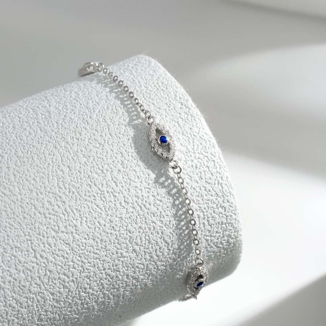 [Echo Fine ]Evil Eye Shape Pendent Necklace