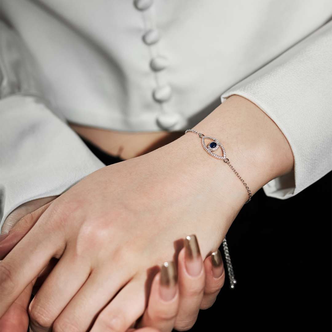[Echo Fine ]Devil's Eye Hollow Design Bracelet