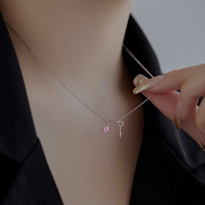 [Echo Fine ]Unique Heart Shape Key Pendent Necklace