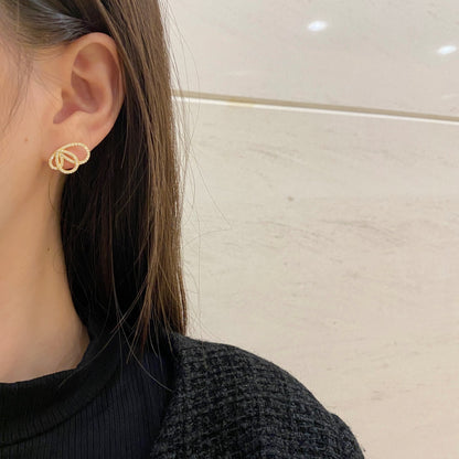 [Echo Fine ]Exquisite Butterfly Shape Earrings