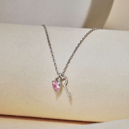 [Echo Fine ]Unique Heart Shape Key Pendent Necklace