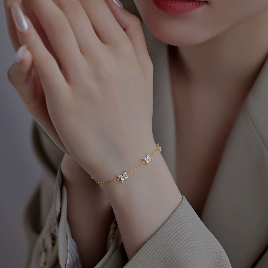 [Echo Fine ]Radiant Butterfly Shape Necklace