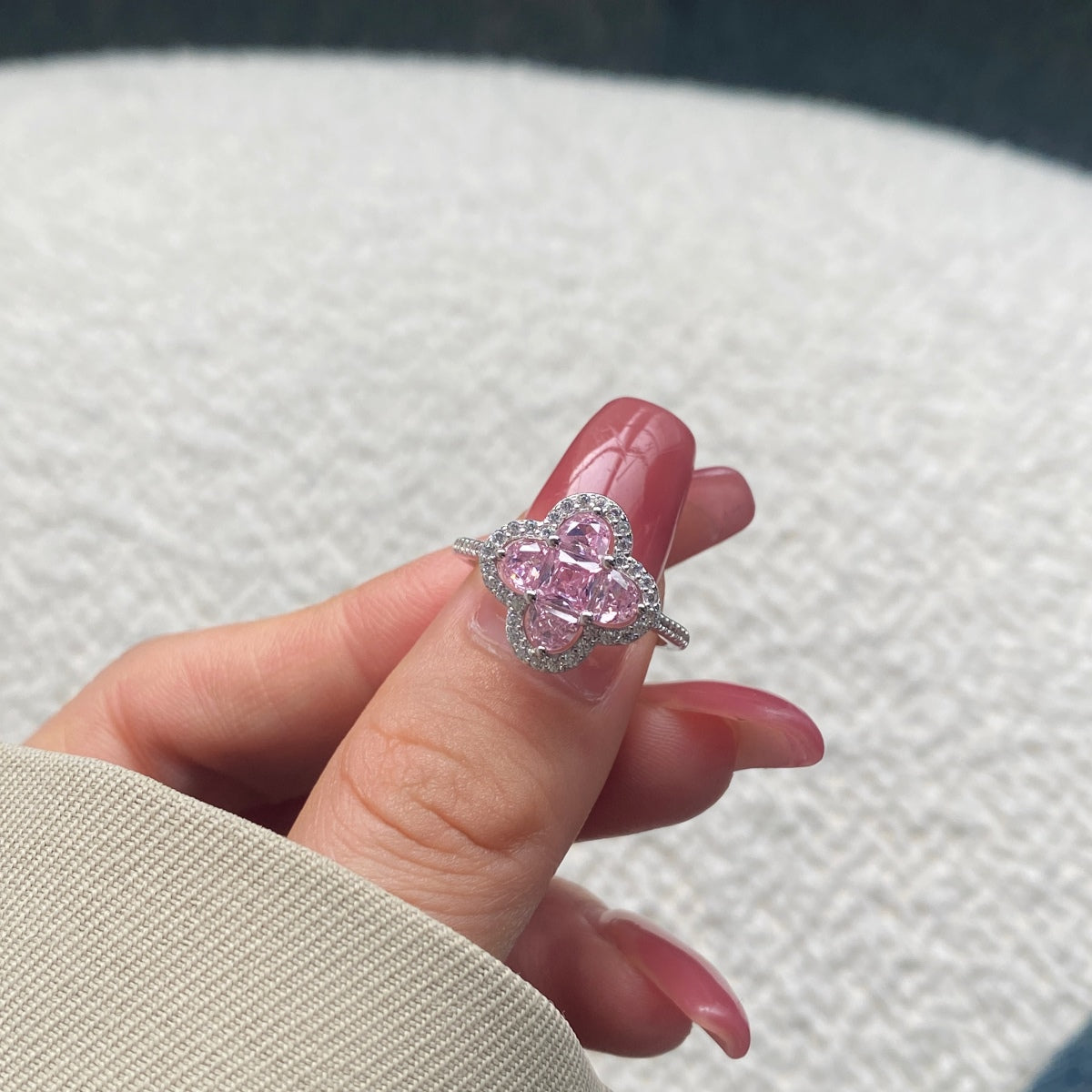 [Echo Fine ]Luxurious Eternity Flower Shape Banquet Ring