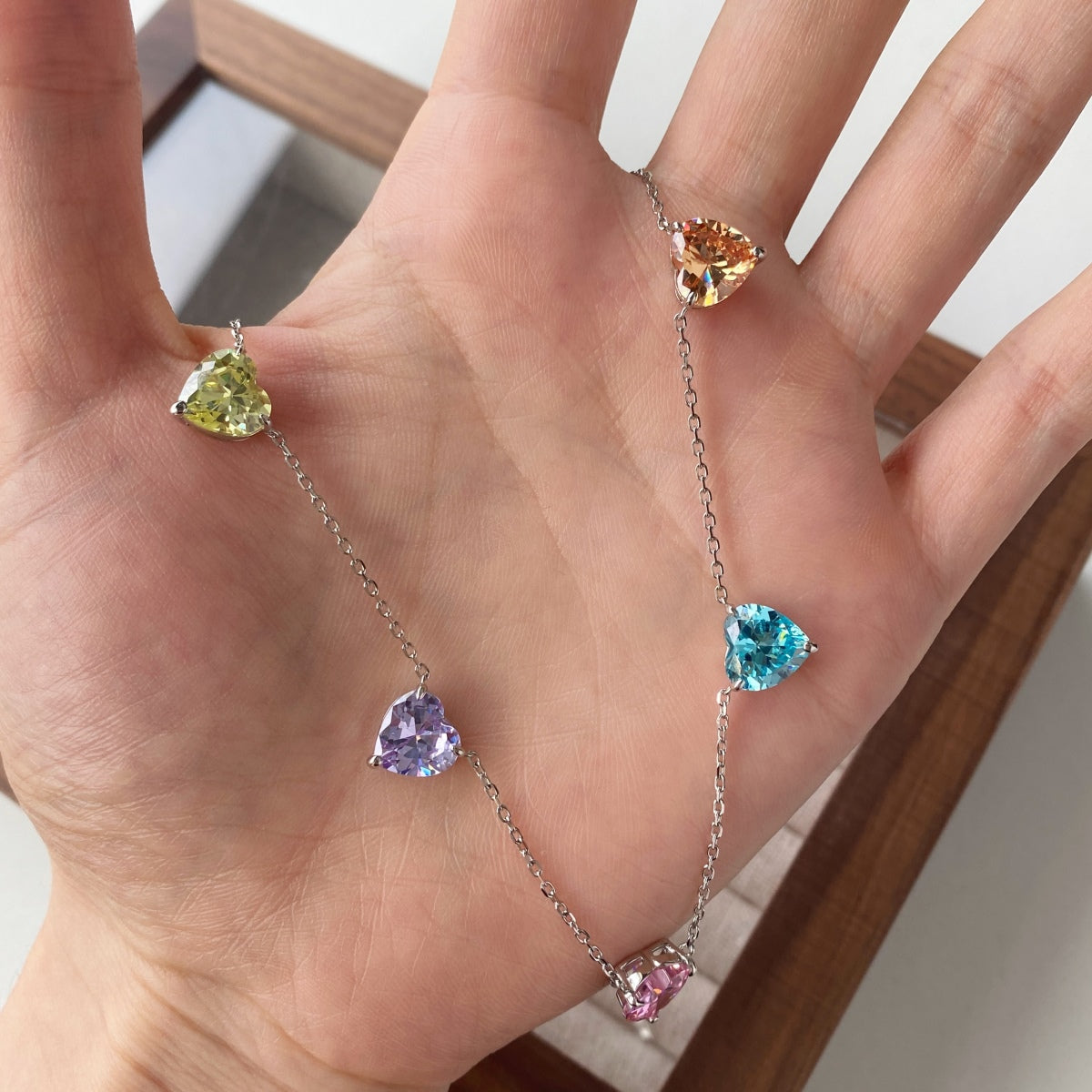 [Echo Fine ]Sparkling Colorful Heart Cut Necklace