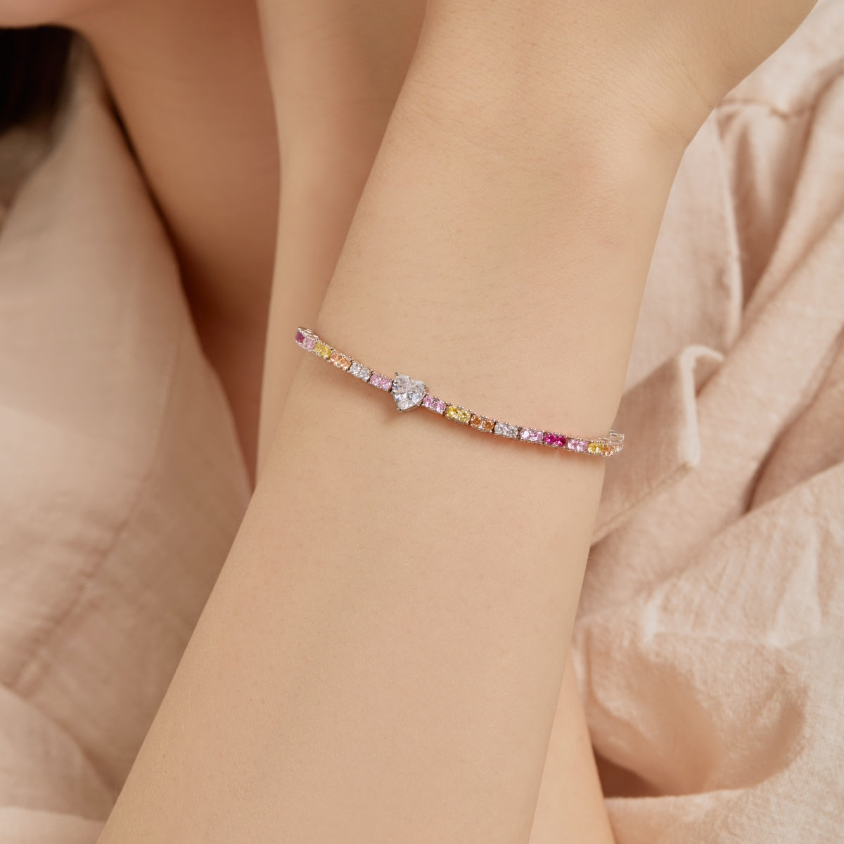 [Echo Fine ]Delicate Romantic Heart Shape Lover Bracelet