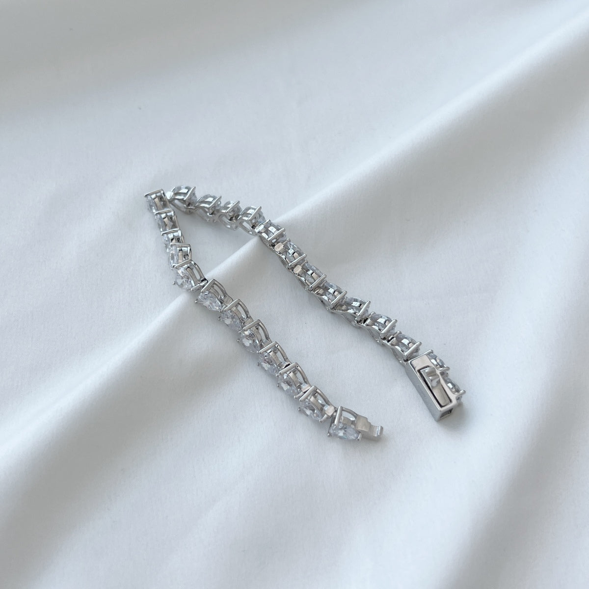 [Echo Fine ]0.75 Carat Elegant Romantic Heart Shape Lover Bracelet