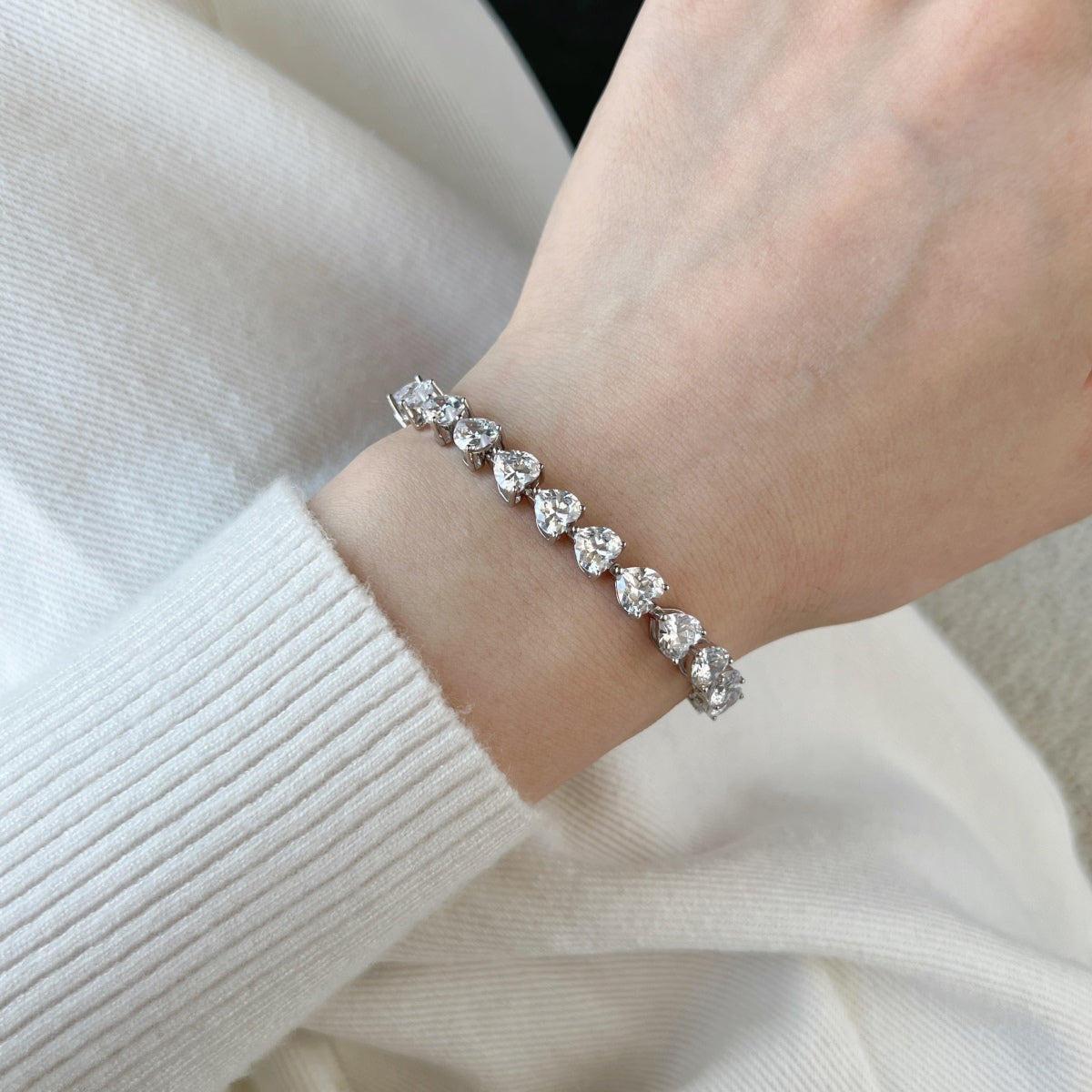 [Echo Fine ]0.75 Carat Elegant Romantic Heart Shape Lover Bracelet
