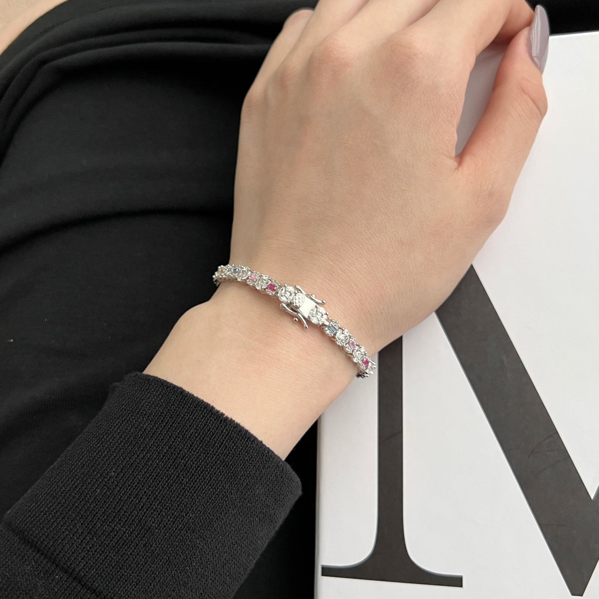 [Echo Fine ]Dazzling Radiant Multi Cut Daily Bracelet
