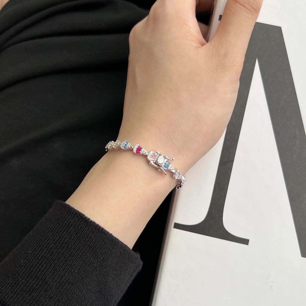 [Echo Fine ]Radiant Water Drop Shape Daily Bracelet