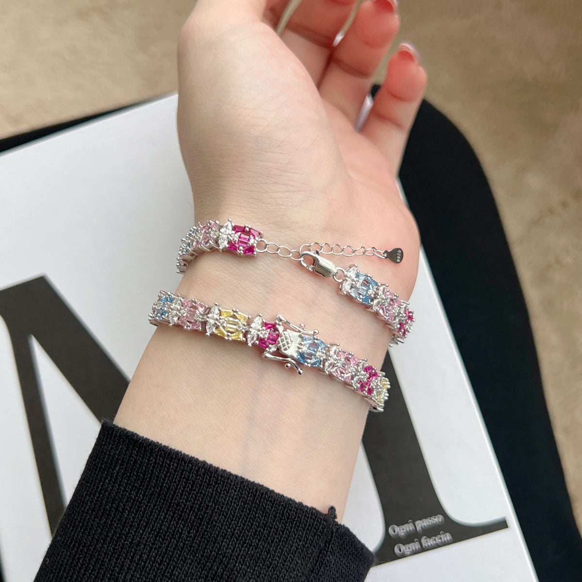 [Echo Fine ]Delicate Colorful Multi Cut Party Bracelet