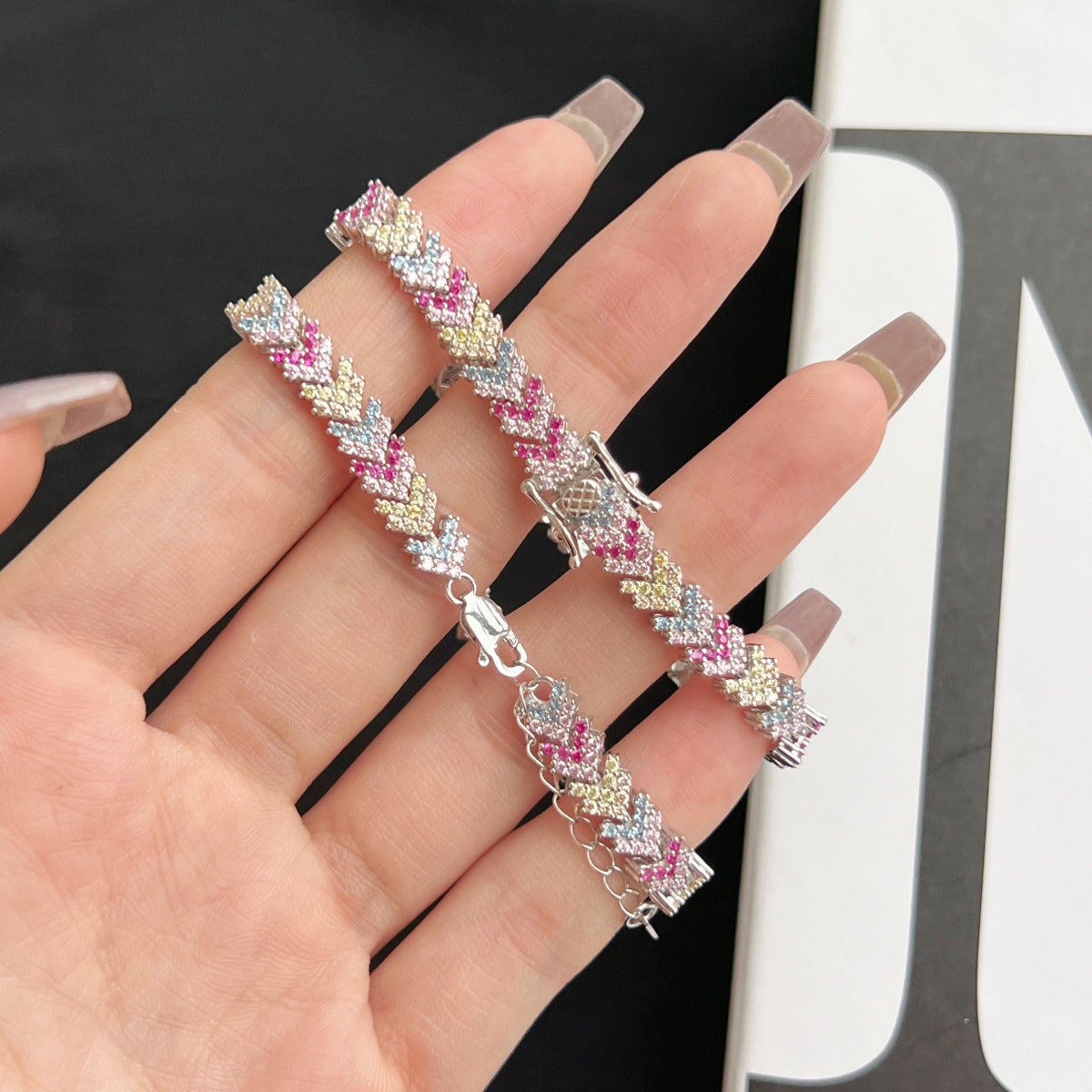 [Echo Fine ]Ornate Sparkling Round Cut Party Bracelet