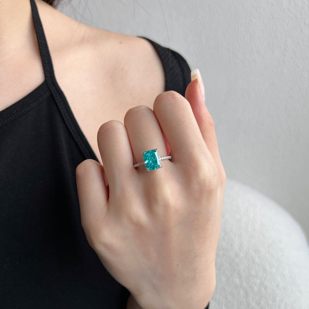 [Echo Fine ]4.0 Carat Luxurious Engagement Ring