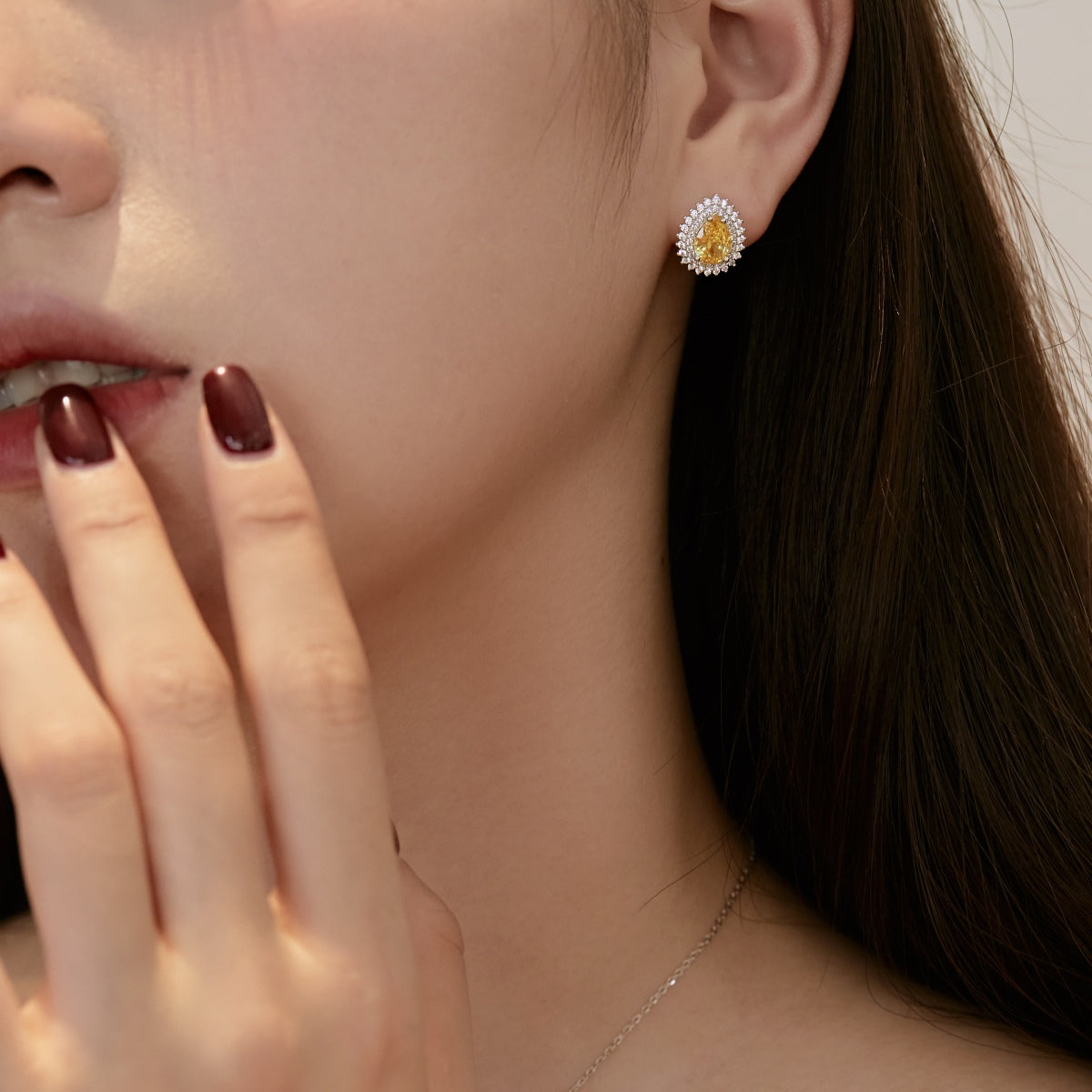 [Echo Fine ]Delicate Gorgeous Pear Cut Daily Earrings