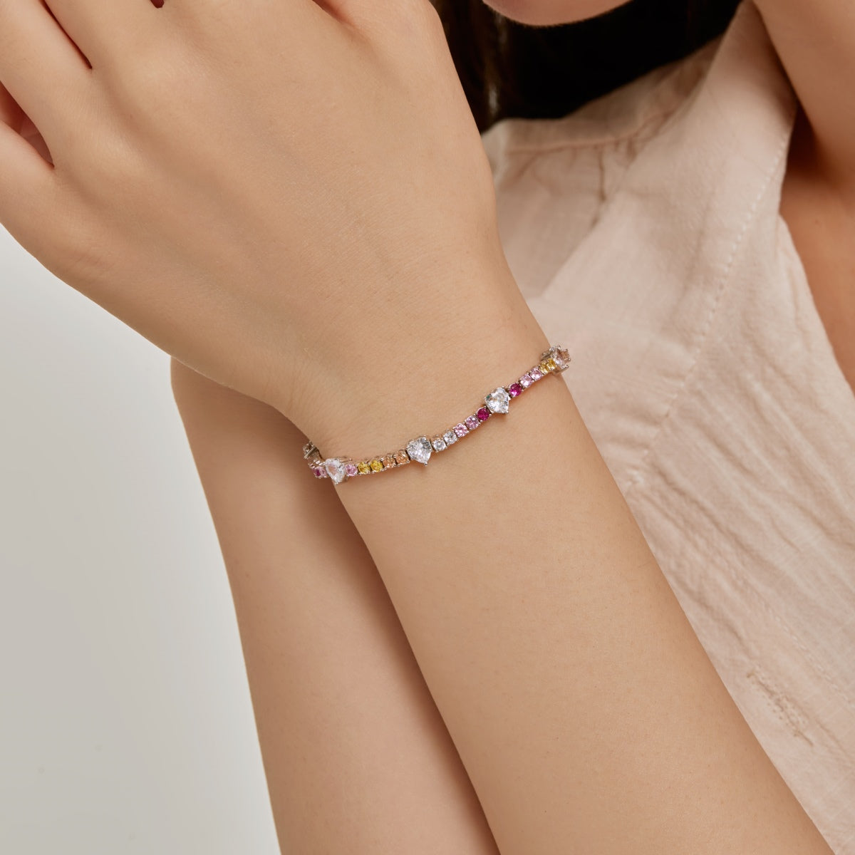 [Echo Fine ]Romantic Heart Shape Round Cut Lover Bracelet