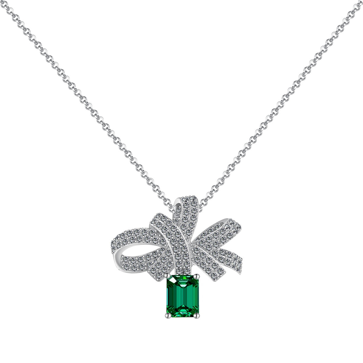 [Echo Fine ]Luxurious Flower Shape Emerald Cut Necklace