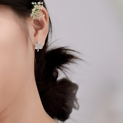 [Echo Fine ]Exquisite Maple Leaf Design Earrings