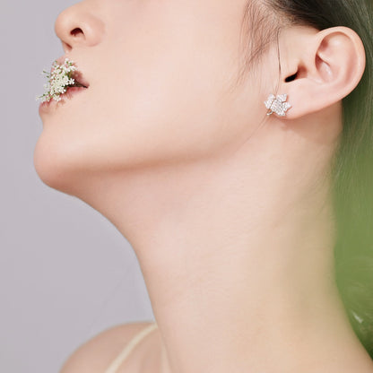 [Echo Fine ]Exquisite Maple Leaf Design Earrings