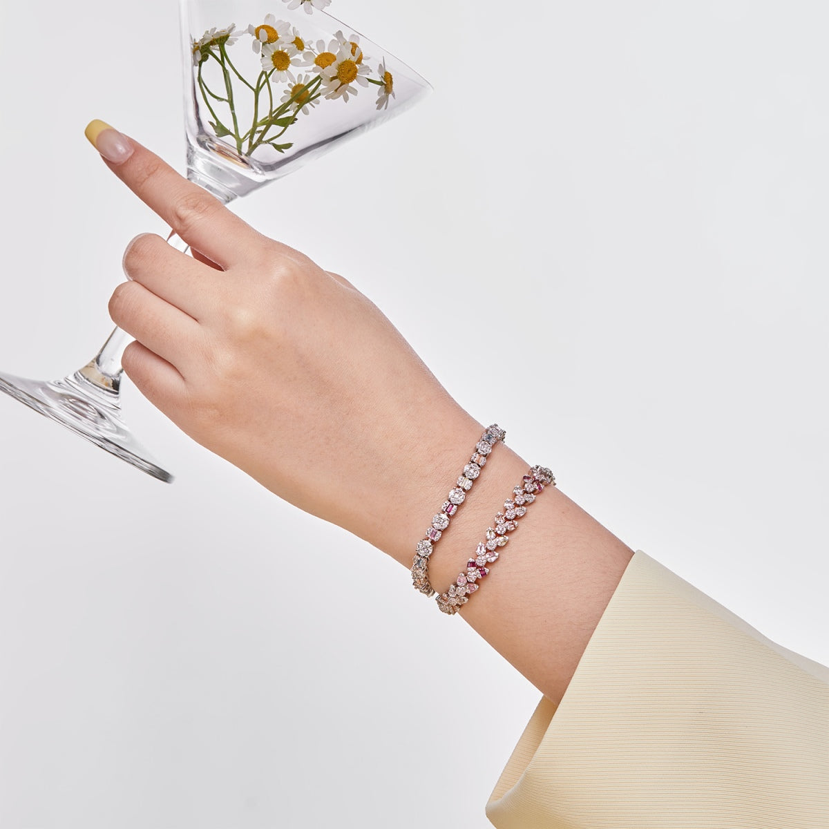 [Echo Fine ]Dazzling Radiant Multi Cut Daily Bracelet
