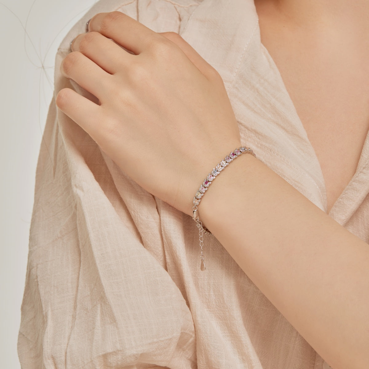 [Echo Fine ]Delicate Colorful Multi Cut Daily Bracelet