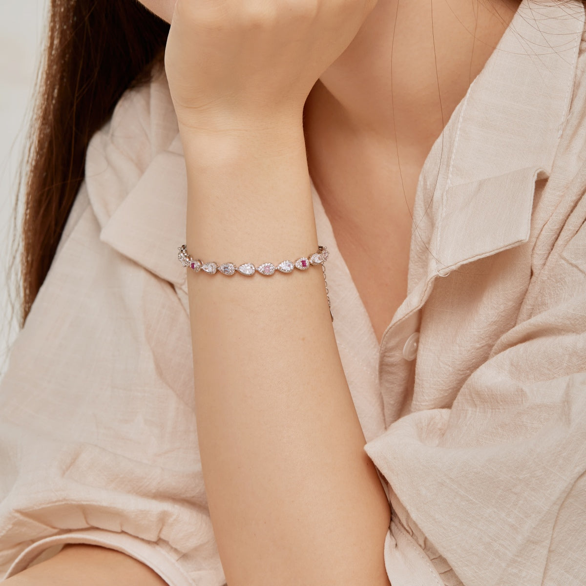 [Echo Fine ]0.25 Carat Radiant Water Drop Shape Daily Bracelet