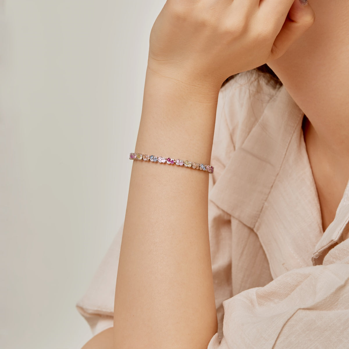 [Echo Fine ]Ornate Colorful Flower Shape Party Bracelet