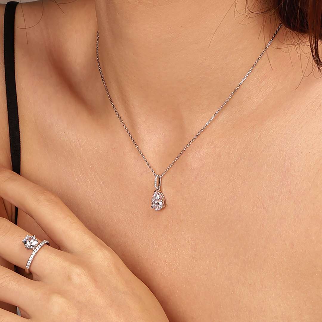 [Echo Fine ]Delicate Water Drop Shape Fashion Necklace