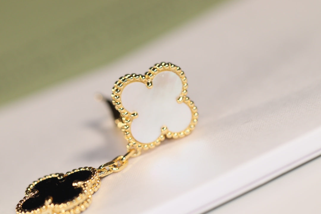 [Echo Fine ]CLOVER EARRINGS GOLD ONYX MOP 3 MOTIF