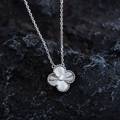 [Echo Fine ]CLOVER  15MM DIAMOND LASER NECKLACE SILVER
