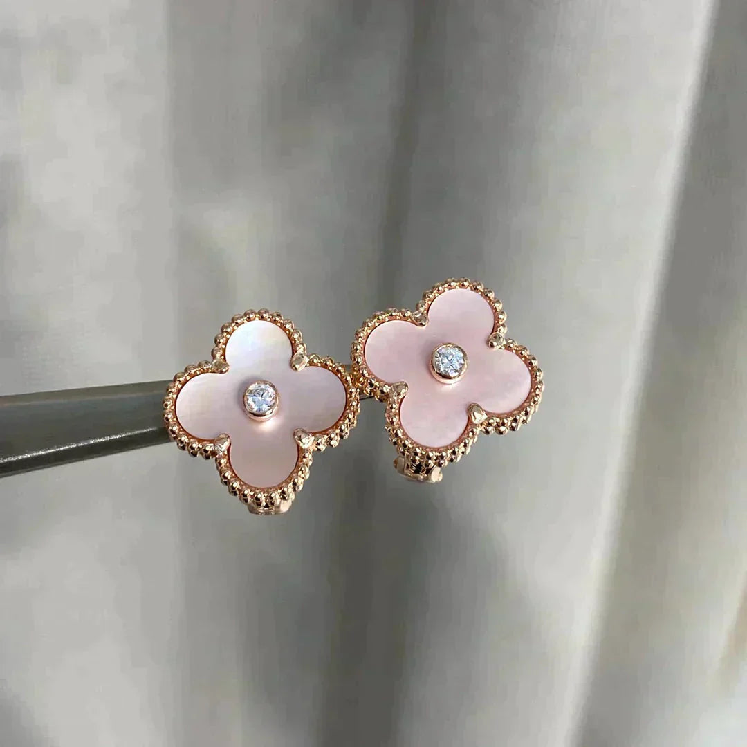 [Echo Fine ]CLOVER MEDIUM 1 MOTIFS  PINK MOP DIAMOND EARRINGS