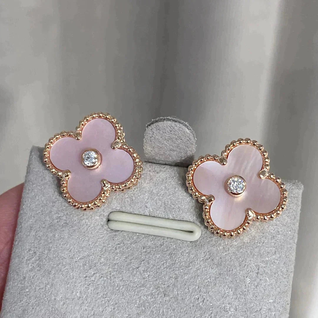 [Echo Fine ]CLOVER MEDIUM 1 MOTIFS  PINK MOP DIAMOND EARRINGS
