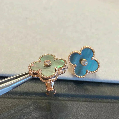 [Echo Fine ]CLOVER MEDIUM 1 MOTIFS GRAY MOP  DIAMOND EARRINGS