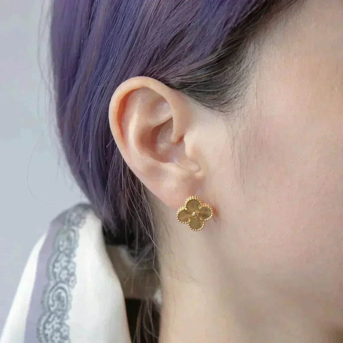 [Echo Fine ]CLOVER MEDIUM 1 MOTIFS LASER EARRINGS