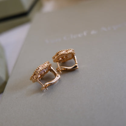 [Echo Fine ]LUCKY PINK GOLD WHITE MOP EARRINGS