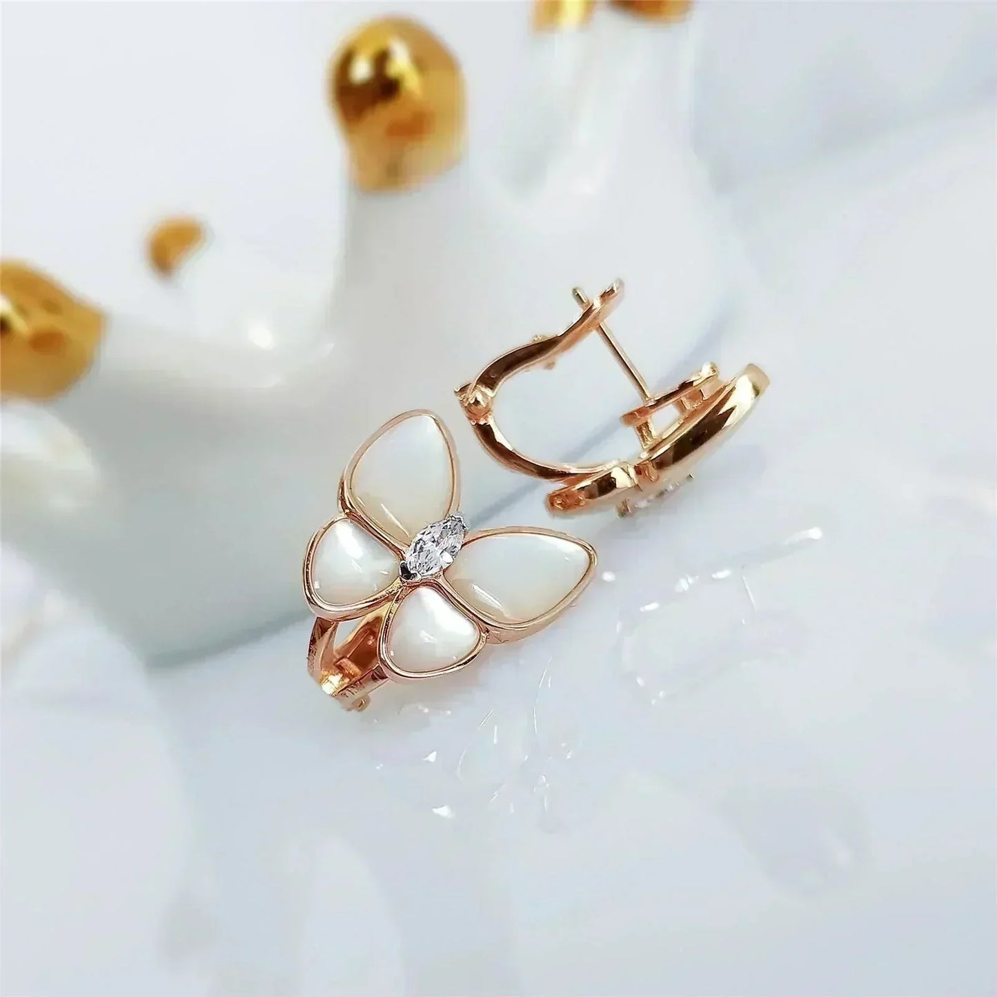 [Echo Fine ]BUTTERFLY MOP DIAMOND EARRINGS
