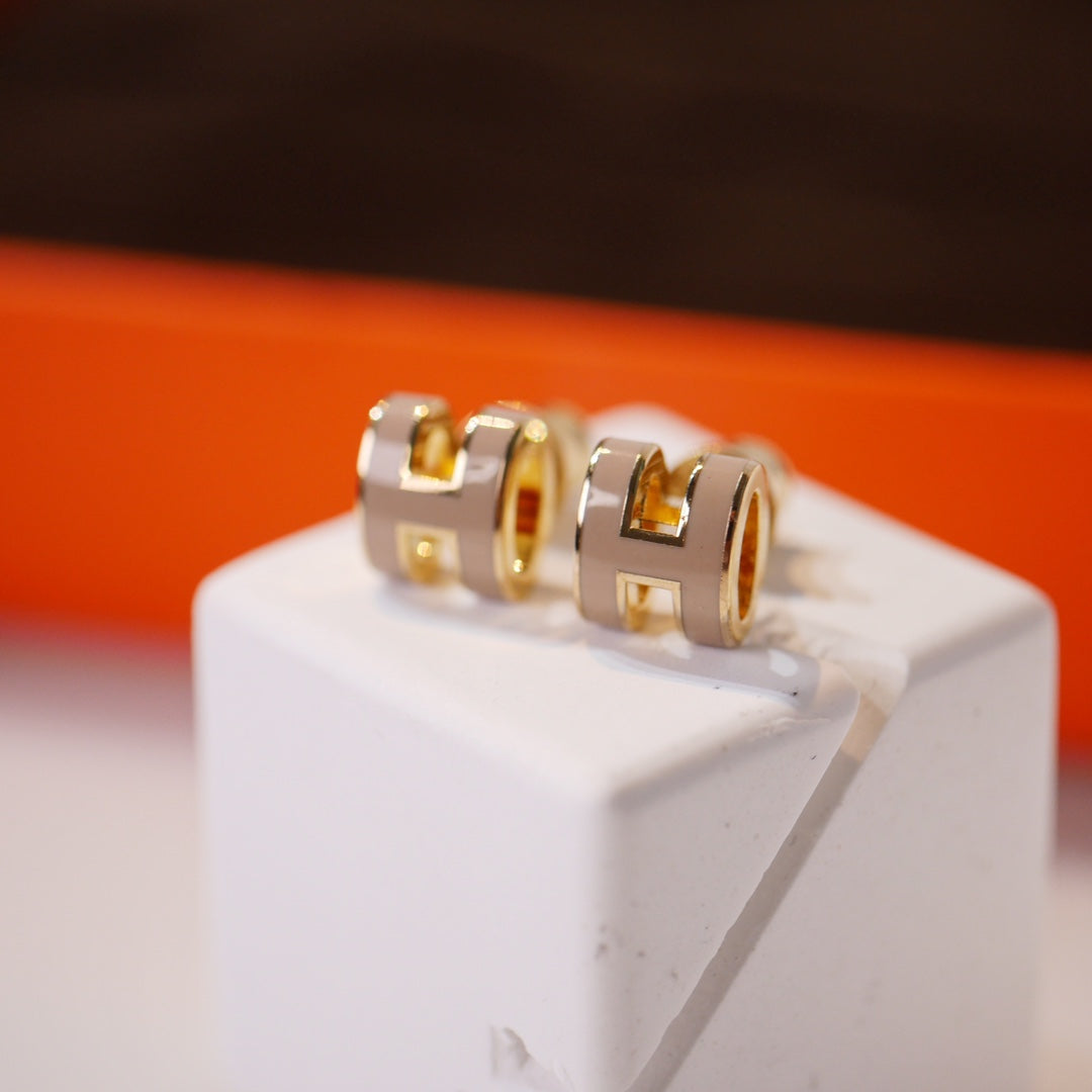 [Echo Fine ]MINI POP H GOLD EARRINGS GREY