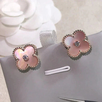 [Echo Fine ]CLOVER MEDIUM 1 MOTIFS  PINK MOP DIAMOND EARRINGS