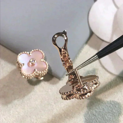 [Echo Fine ]CLOVER MEDIUM 1 MOTIFS  PINK MOP DIAMOND EARRINGS