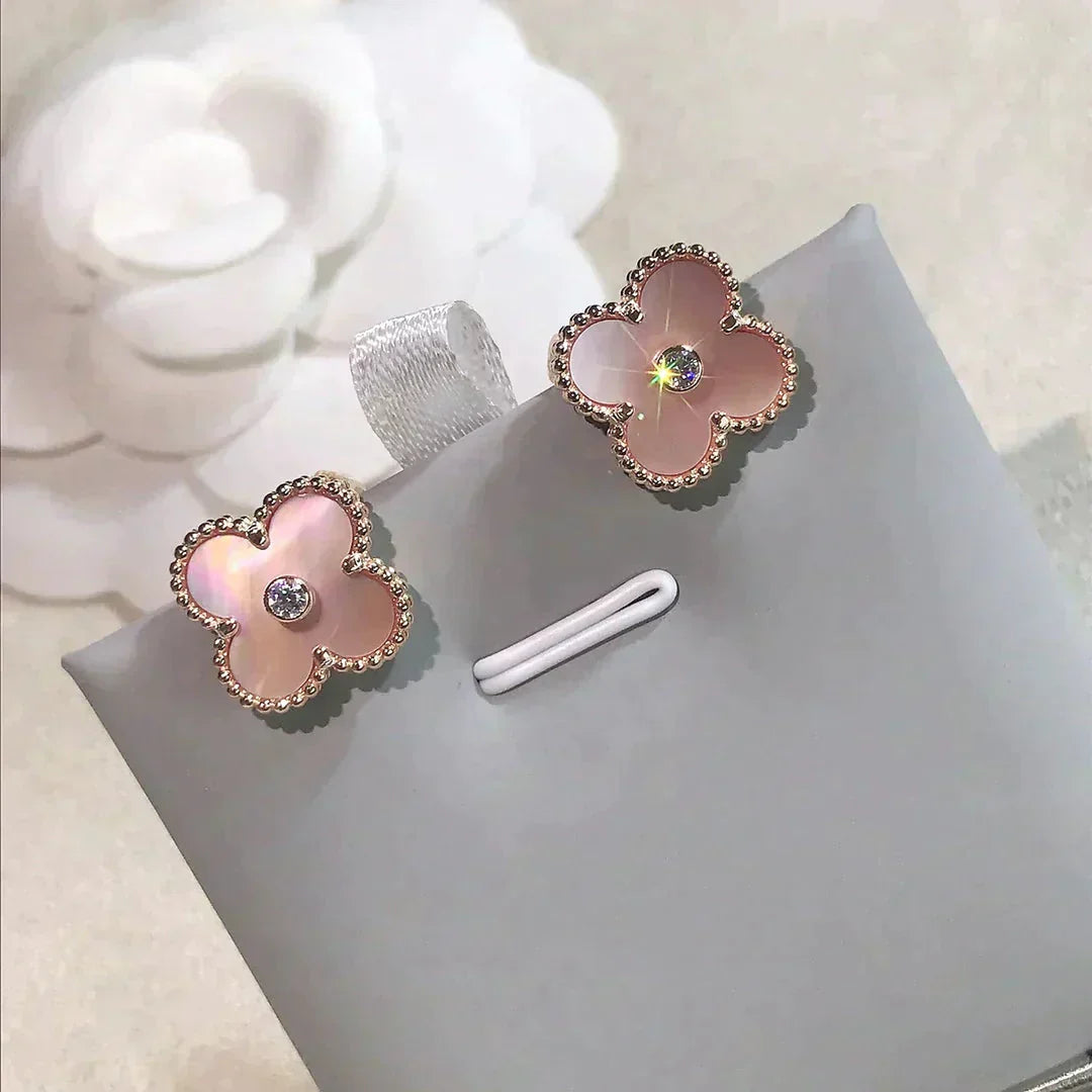 [Echo Fine ]CLOVER MEDIUM 1 MOTIFS  PINK MOP DIAMOND EARRINGS