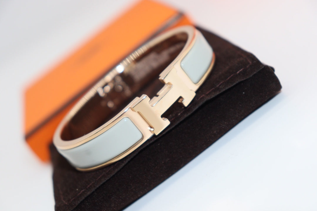 [Echo Fine ]H LIGHT BLUE BRACELET