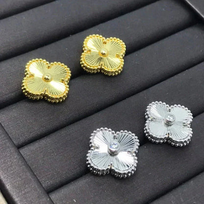 [Echo Fine ]CLOVER MINI 9.5MM LASER EARRINGS